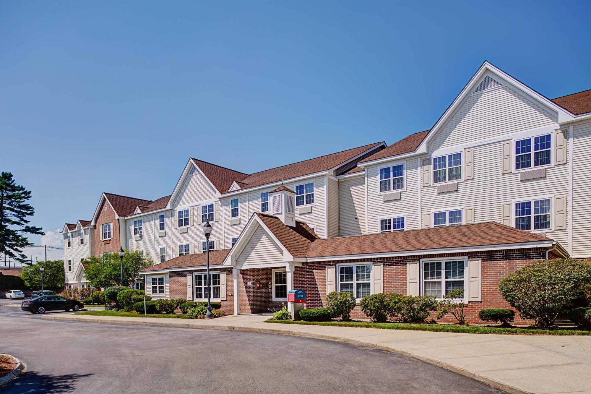 Towneplace Suites Manchester-Boston Regional Airport Exterior photo